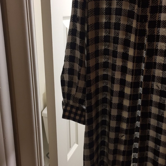 Dress - Picture 3 of 4